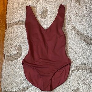Londre Minimalist Medium Swimsuit